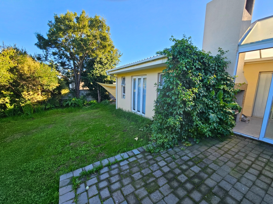 To Let 1 Bedroom Property for Rent in De Bron Western Cape